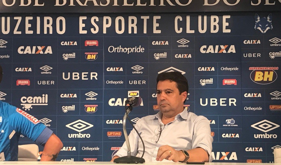 Itair Machado revela "atenção" do Cruzeiro ao mercado