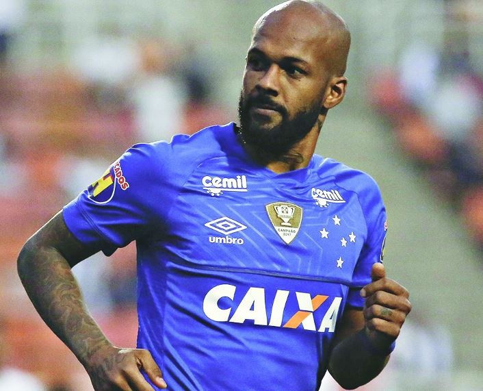 Meio-campista Bruno Silva volta ao time titular do Cruzeiro contra o Grêmio