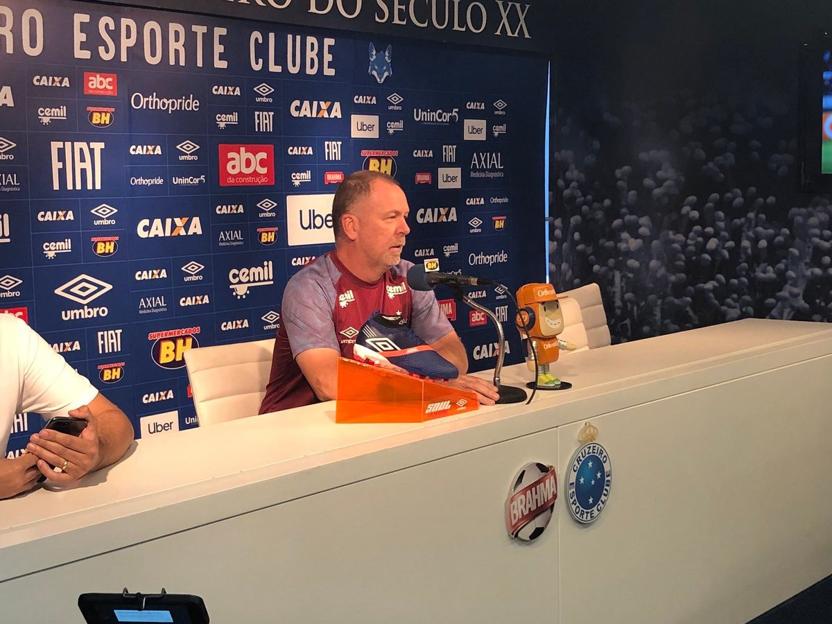 Mano 'confirma' Cruzeiro titular e revela time ofensivo contra o Boca