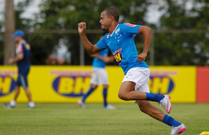 Revelado pela Raposa, Mayke pode voltar a vestir a camisa celeste em 2019