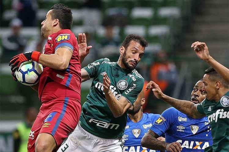 Em reencontro após polêmica, Edu Dracena e Fábio se provocam: 'vai chorar'