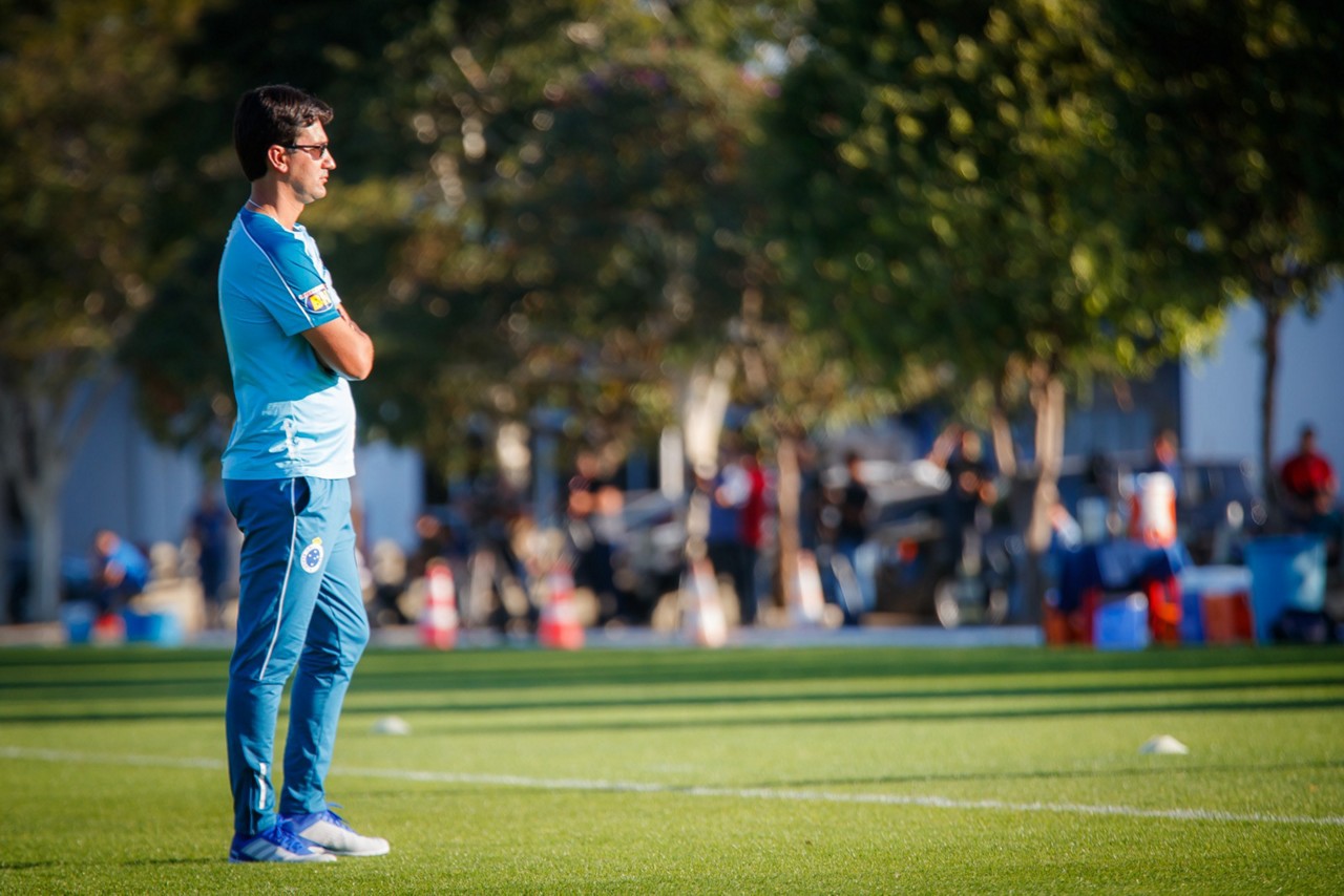 Ricardo Resende quer recuperar auto estima do elenco estrelado após resultado ruim na Copa do Brasil