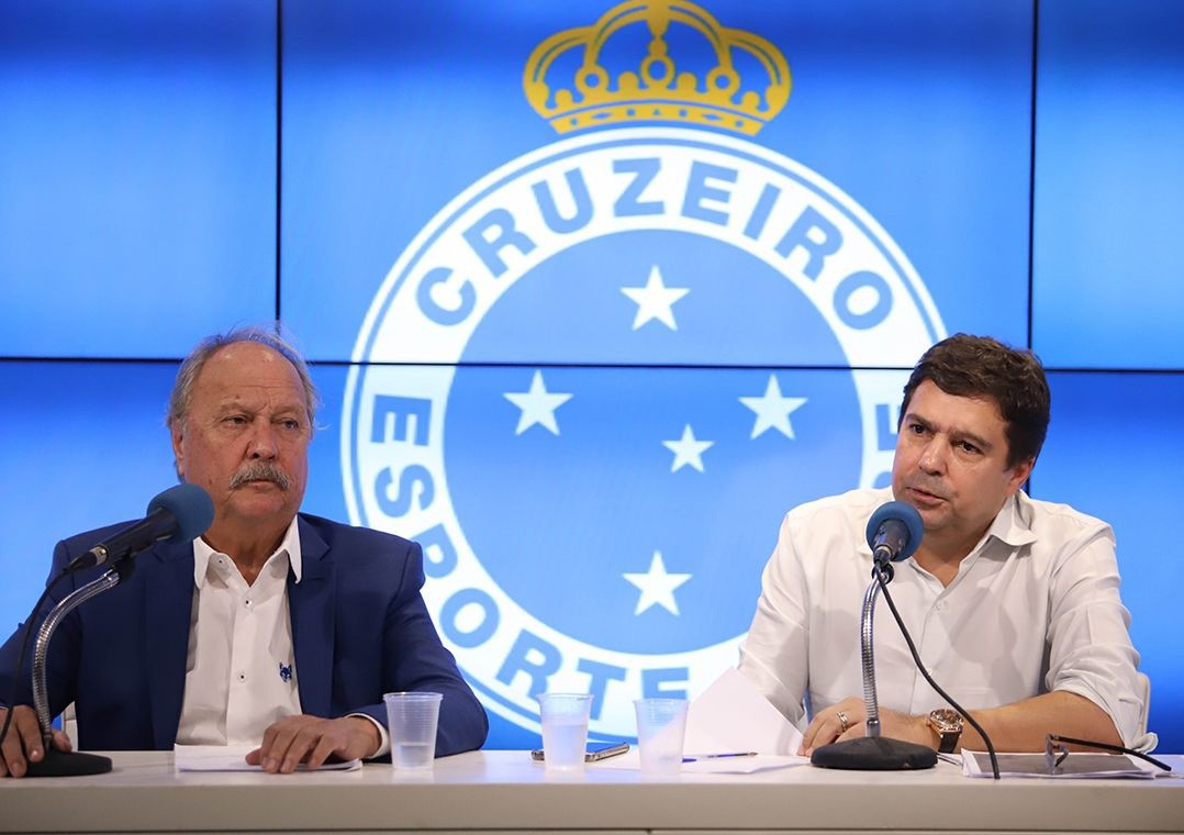 Wagner Pires de Sá e Itair Machado falaram com a imprensa por cerca de uma hora após revelações no Fantástico