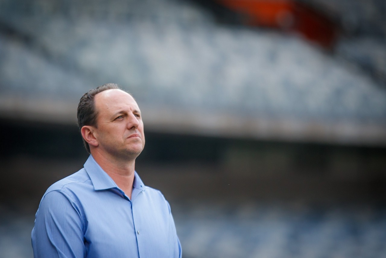 Rogério Ceni lamentou empate em Alagoas; Raposa esteve à frente do marcador até os 49 minutos