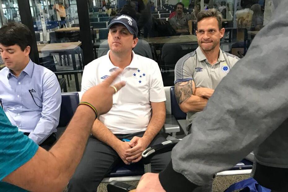 Melancolia marcou viagem de Rogério Ceni entre Fortaleza e Salvador