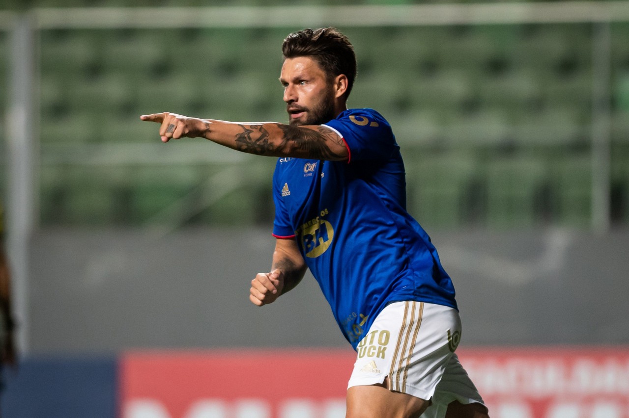 Rafael Sobis fez o terceiro gol dele na temporada