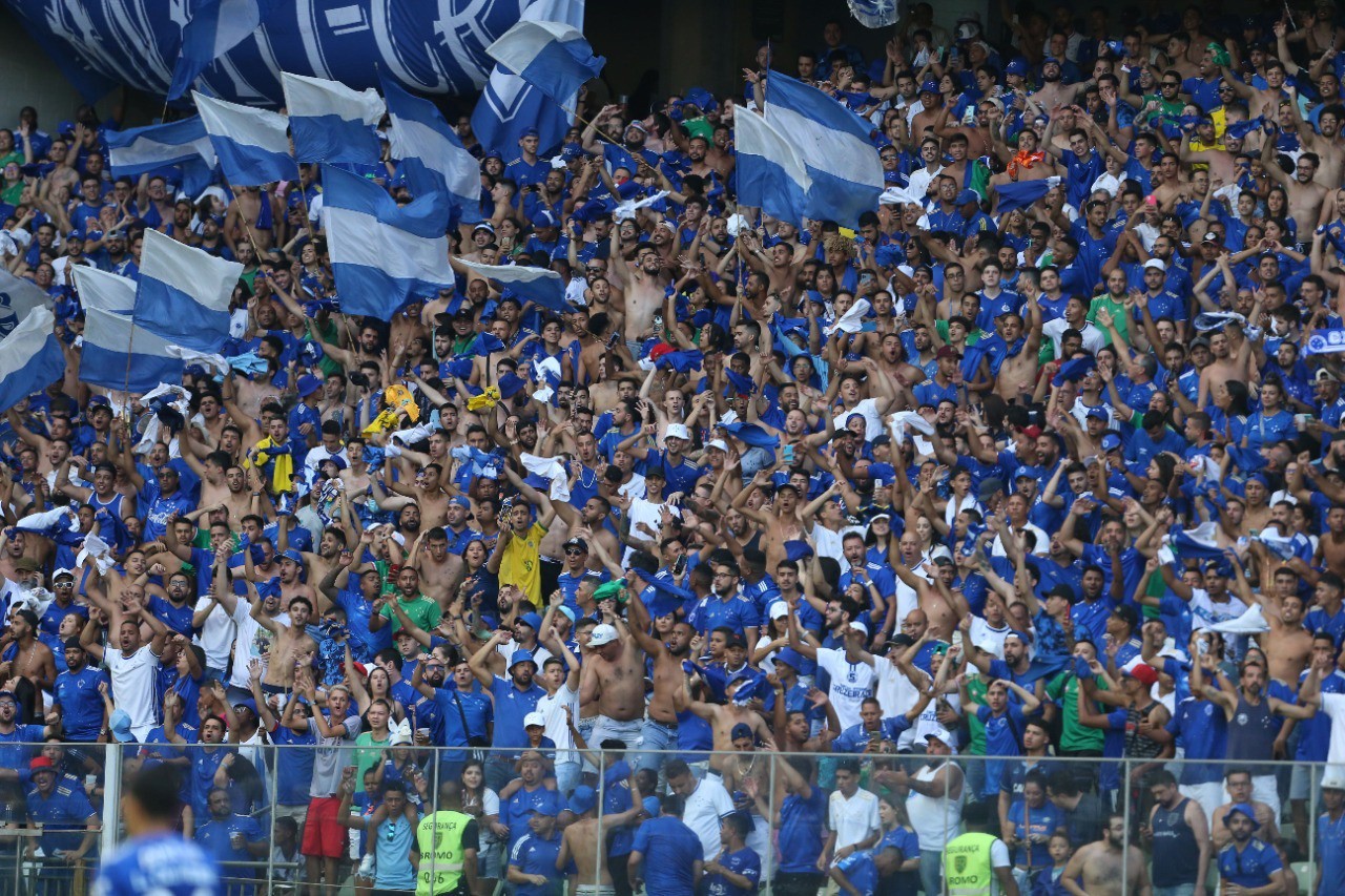 Torcida cruzeirense deve lotar as arquibancadas do Horto para Cruzeiro e Remo, como fez para a partida da Raposa diante do Grêmio