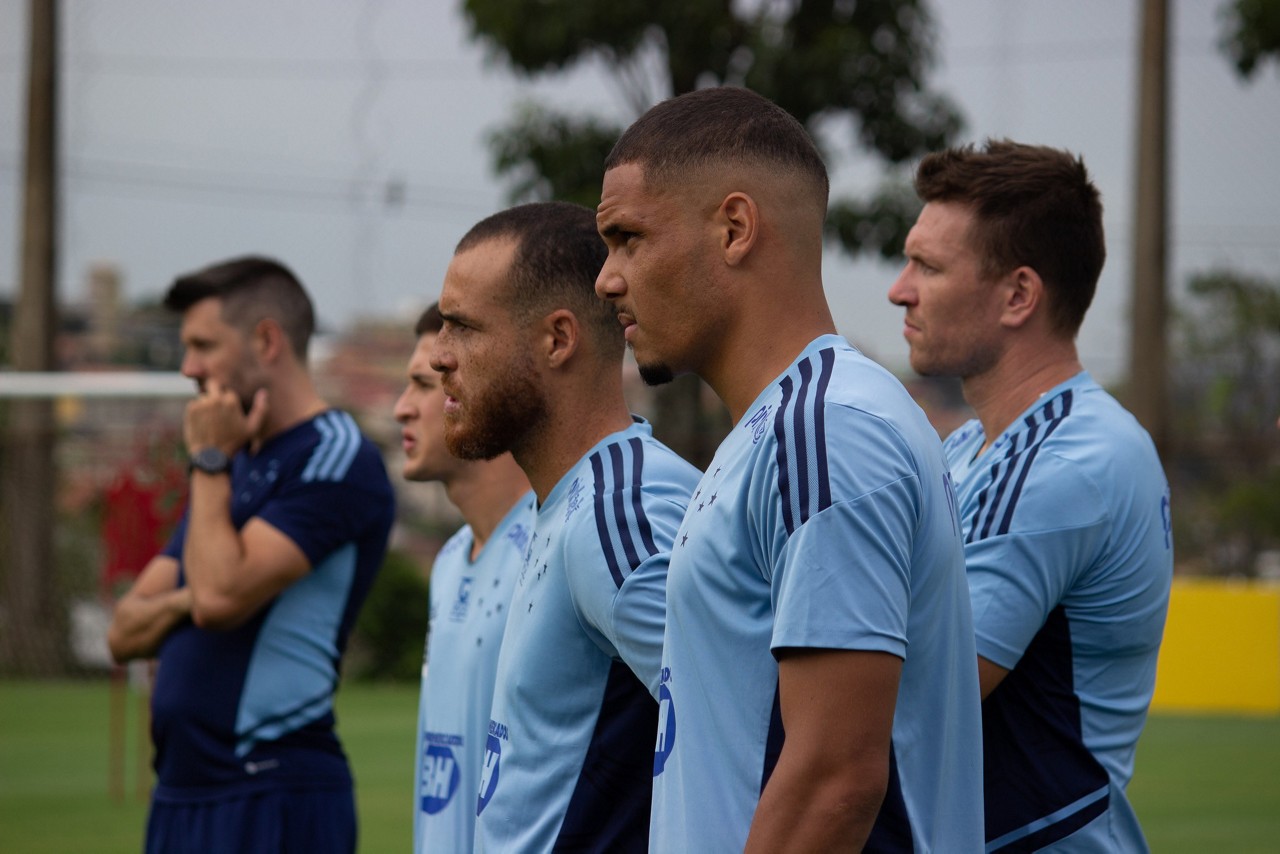 Elenco celeste se apresentou para a pré-temporada no dia 14 de dezembro