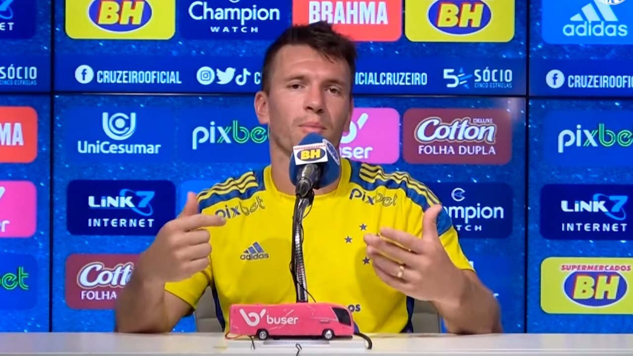 Eduardo Brock falou recentemente sobre seu desejo de permanecer no Cruzeiro