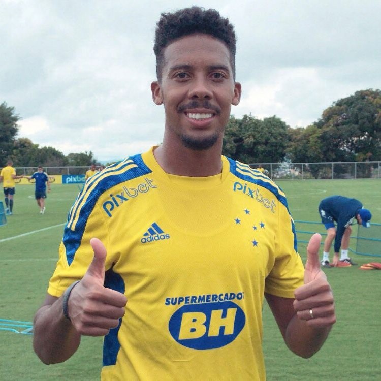 Willian Oliveira, volante do Cruzeiro
