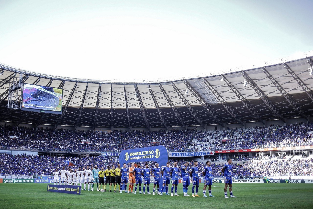 Torcida celeste deu mais um show no Mineirão, em vitória celeste sobre o Bahia, no último sábado (23)