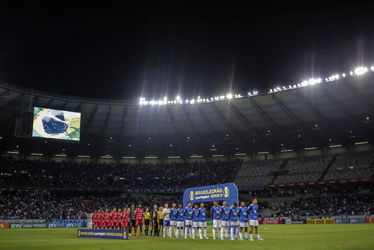 Cruzeiro e Vila Nova se enfrentaram na última sexta-feira (1), no Mineirão
