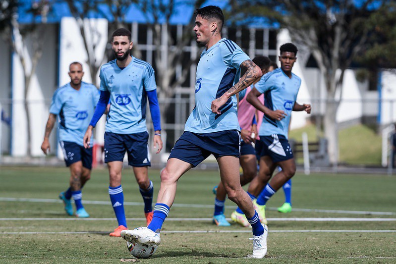 Zagueiro Luis Felipe vem treinando com os novos companheiros na Toca da Raposa