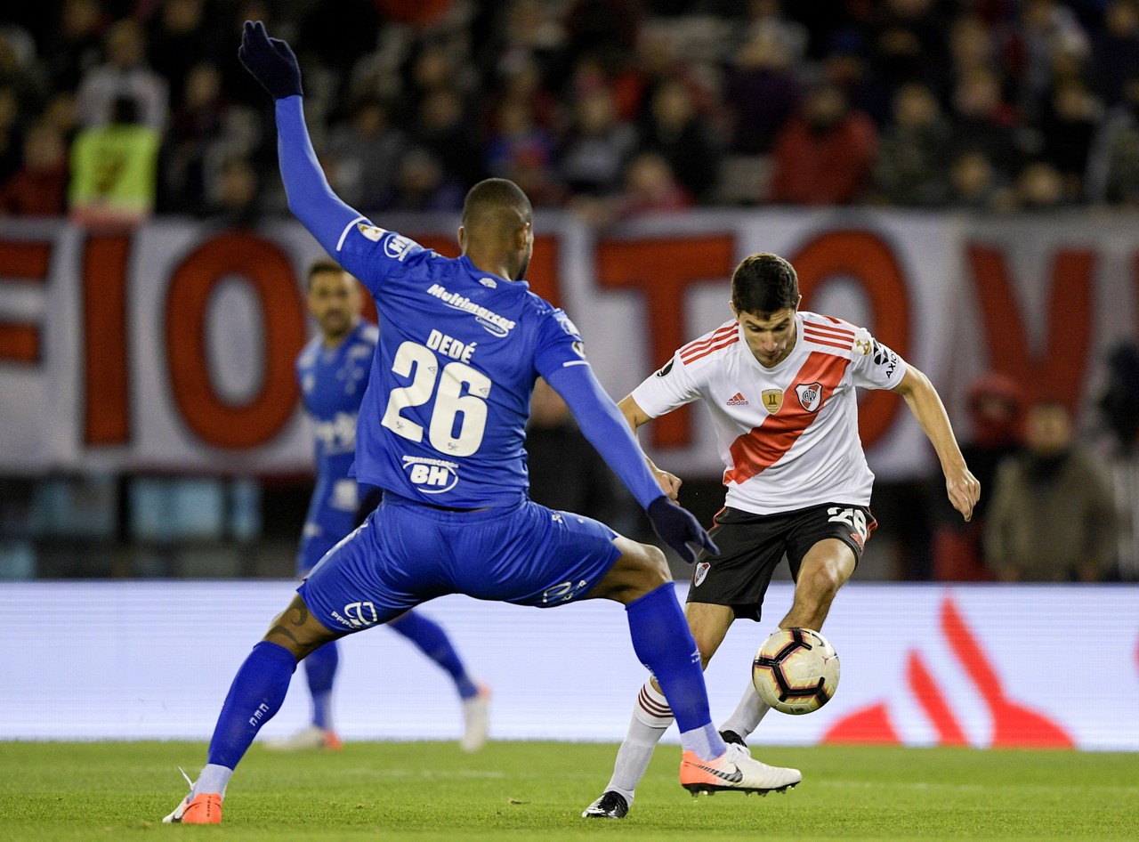 Dedé, zagueiro do Cruzeiro