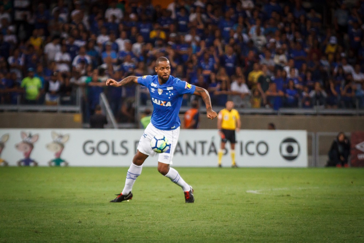 Dedé foi absolvido pela Conmebol e estará à disposição do Cruzeiro para o duelo contra o Boca, dia 4