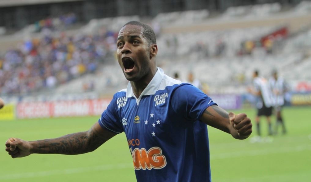 Recuperado de contusão, o jogador se transformou num dos principais nomes da equipe do técnico Mano Menezes