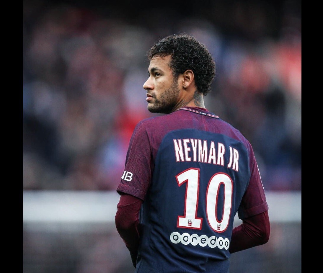 Depois de cinco meses sem atuar pelo clube em casa, Neymar ajudou o PSG a construir a vitória por 3 a 0 no Parque dos Príncipes