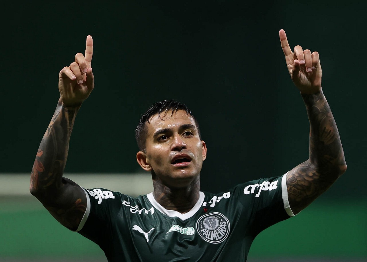 Dudu, atacante, renova com o Palmeiras