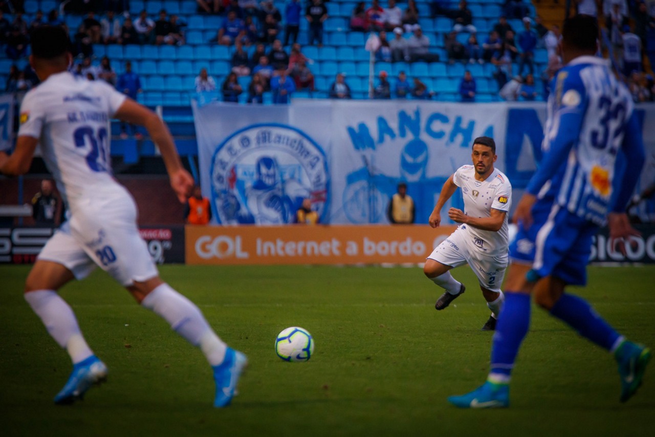 Jogador pediu para dar explicações à imprensa após o empate
