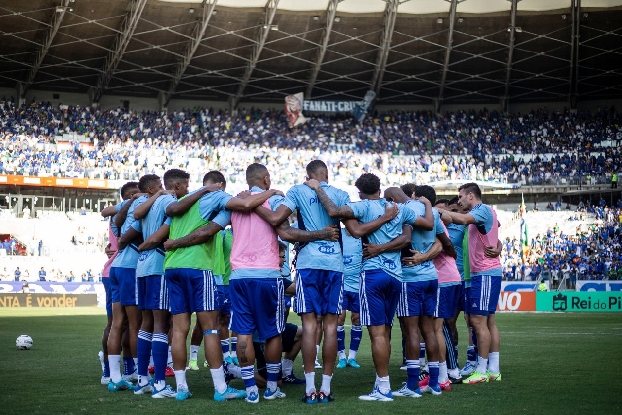 Jogadores do Cruzeiro se preparam para sequência puxada em busca do acesso e de vaga nas quartas da Copa do Brasil