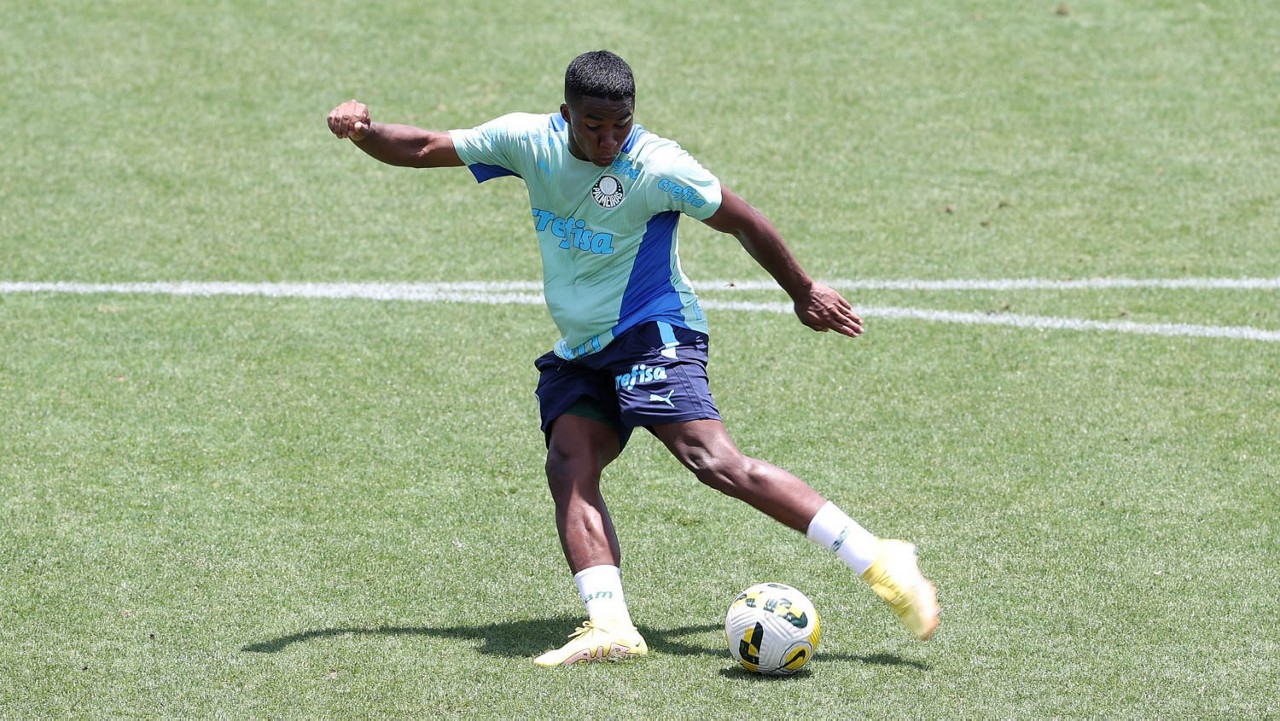 Endrick tem 16 anos e foi contratado pelo Real Madrid por R$ 333 milhões, mas operação completa pode chegar a R$ 407 mi