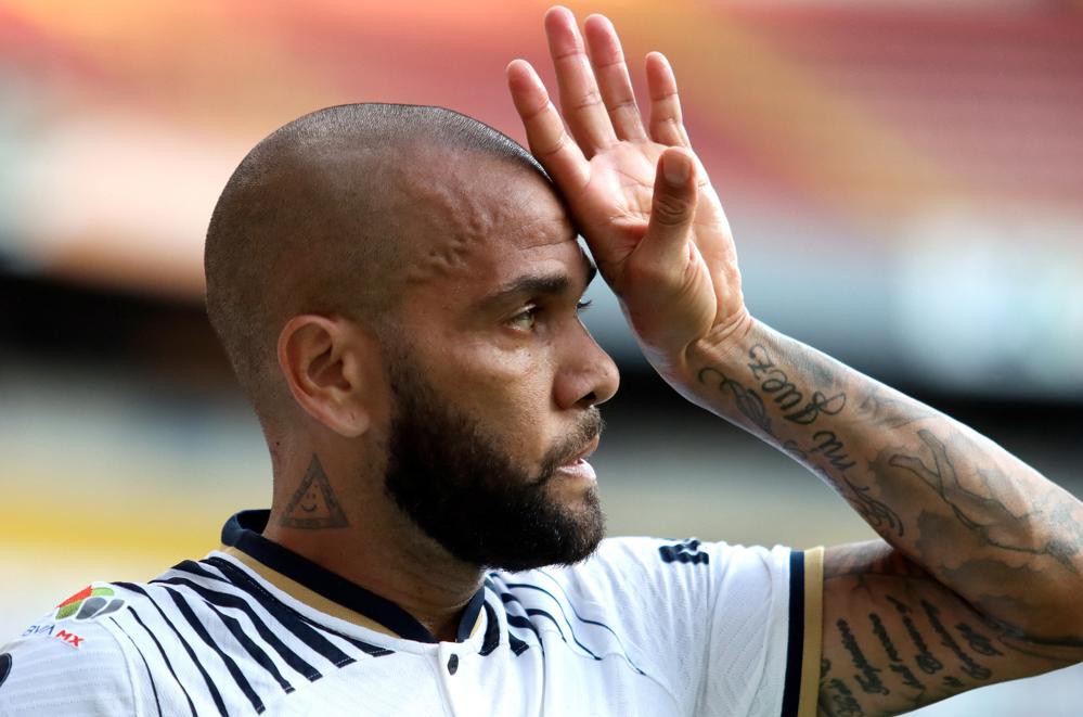 Daniel Alves segue preso na Espanha