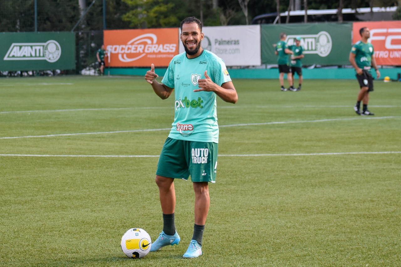 Everaldo é desfalque para o duelo contra o Juventude