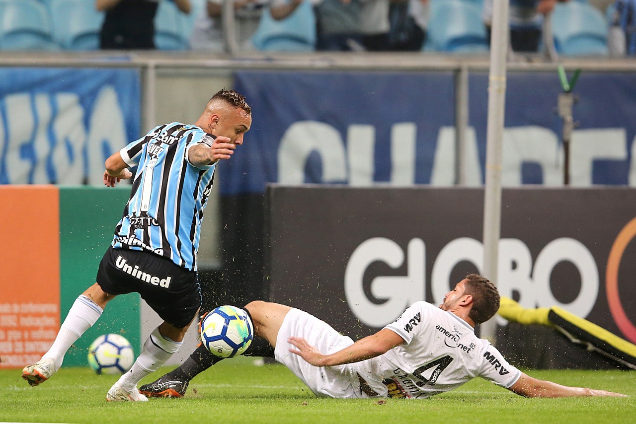 Everton desfalcou o Grêmio nos últimos jogos enquanto Luan deixou o jogo contra o Estudiantes queixando-se de dores