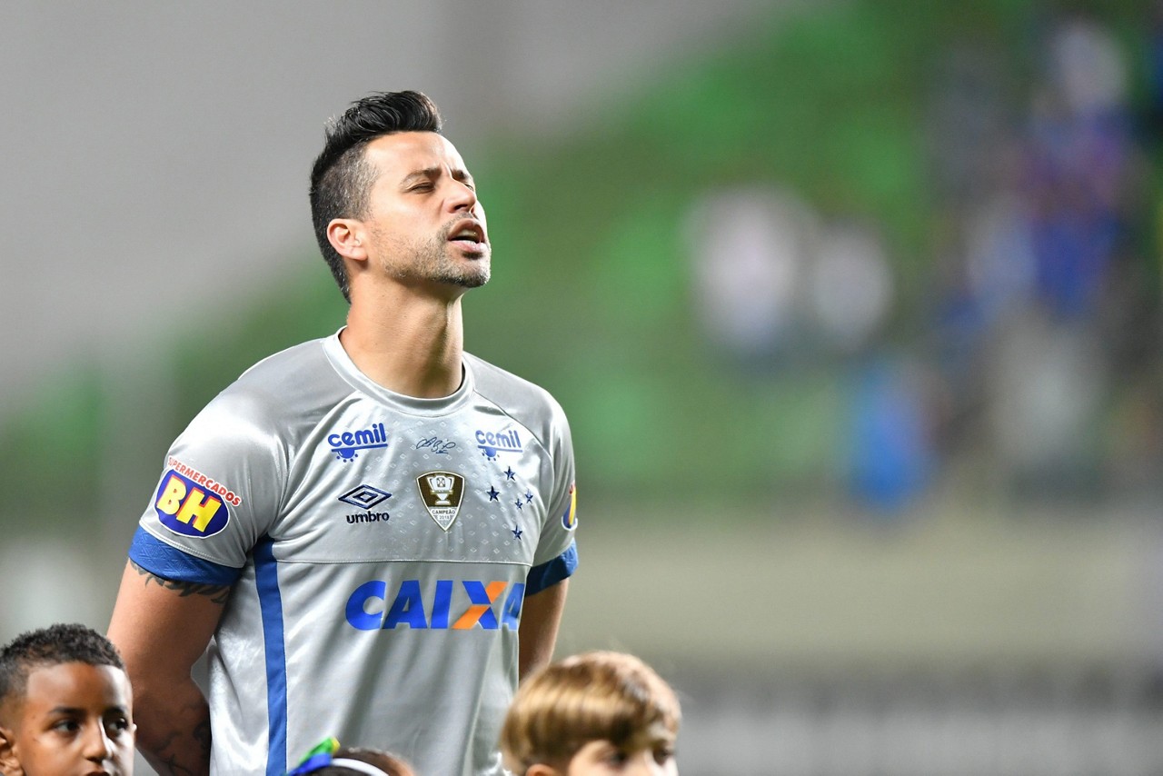 Fábio atuou 976 vezes com o manto celeste