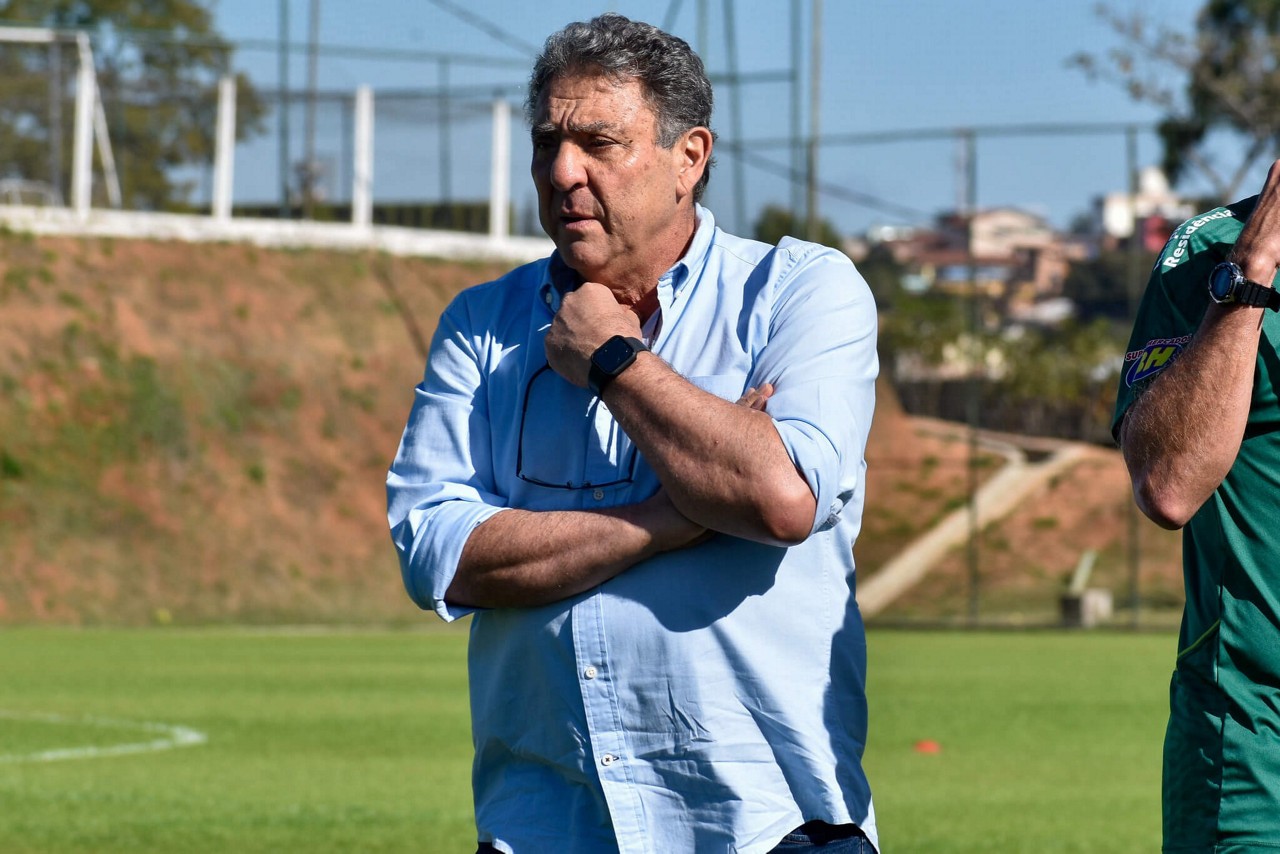 Salum esteve presente no treino desta quinta (7), no CT Lanna Drumond