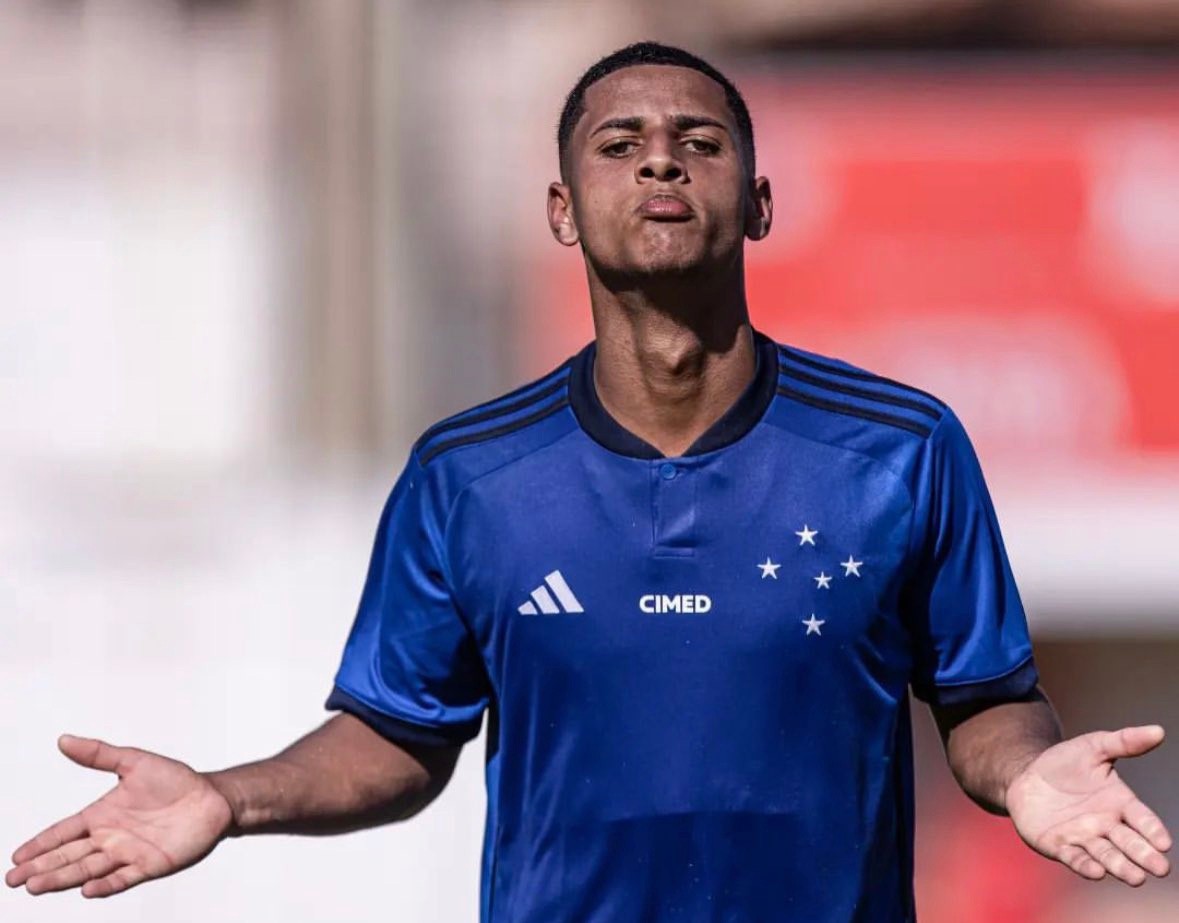 Fernando foi revelado pelo Cruzeiro