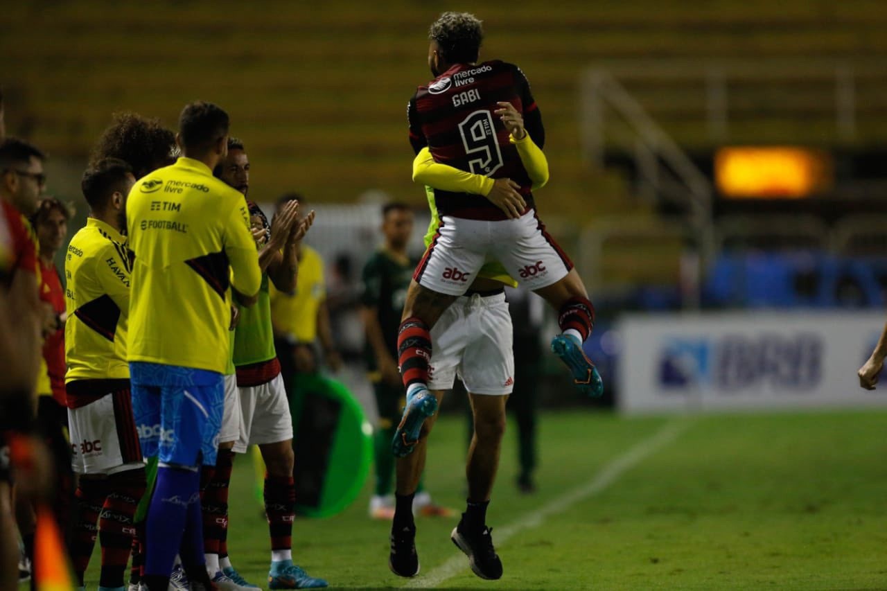 Gabriel Barbosa marcou o segundo gol da equipe carioca, na partida desta quarta-feira