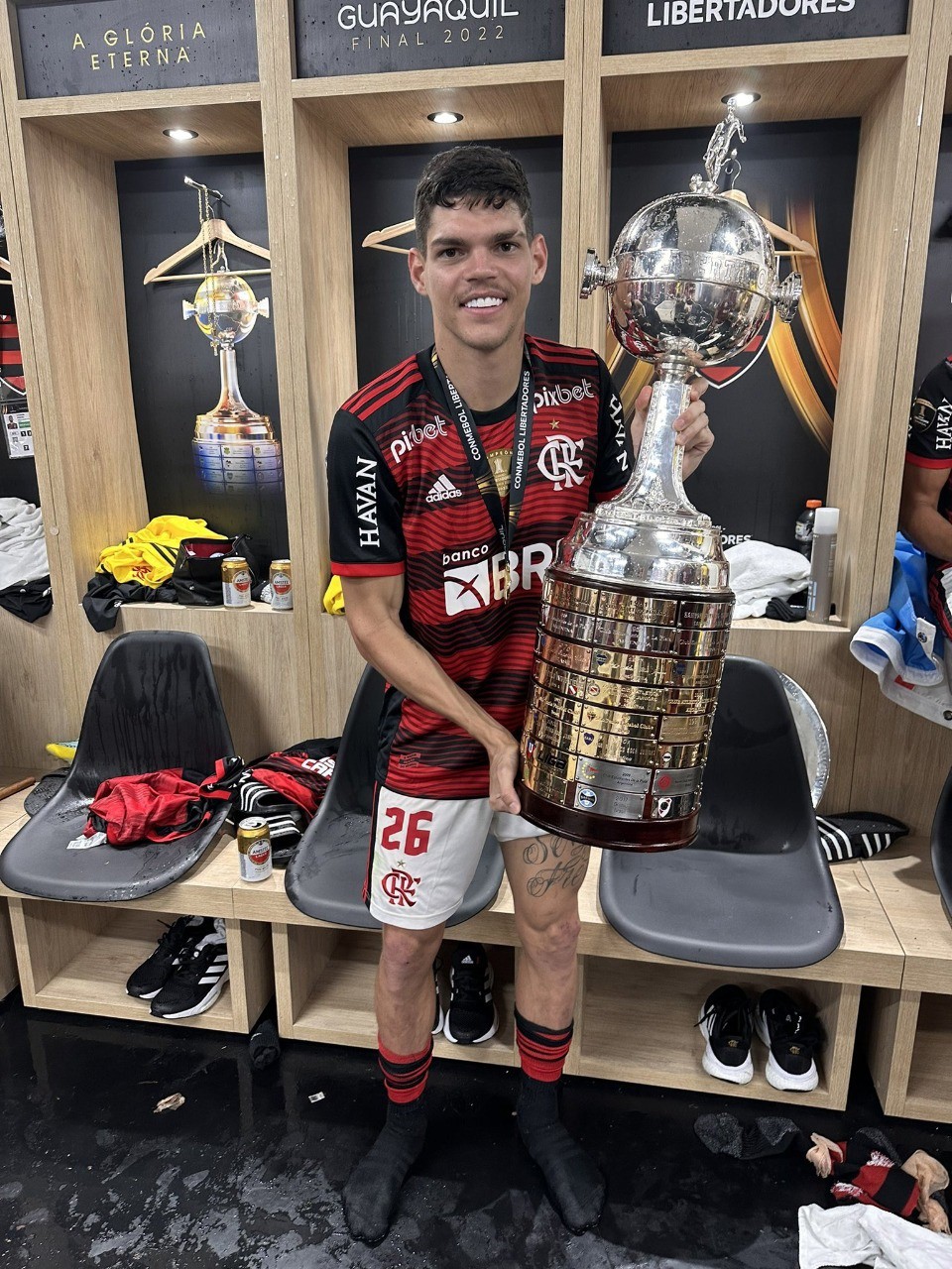 Lateral esquerdo teve participação importante na conquista da Libertadores pelo Flamengo