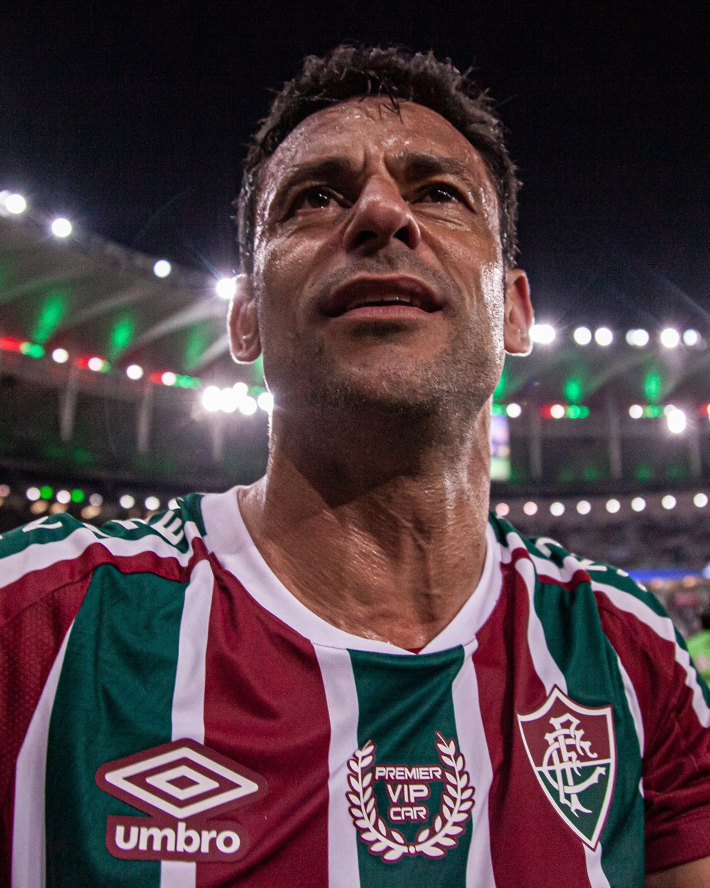Fred ficou emocionado com a homenagem da torcida do Fluminense para sua despedida dos gramados