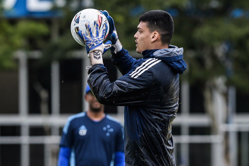 Gabriel Brazão teve passagem pelo Cruzeiro prejudicada por lesões