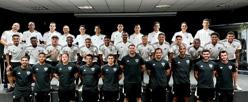 Galo e Galvez se enfrentam pela Copinha