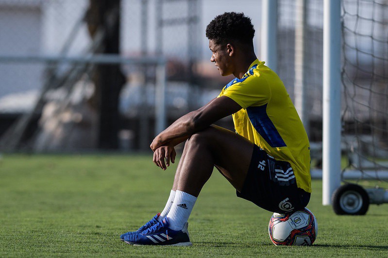 Geovane Jesus sofreu uma lesão muscular na coxa esquerda