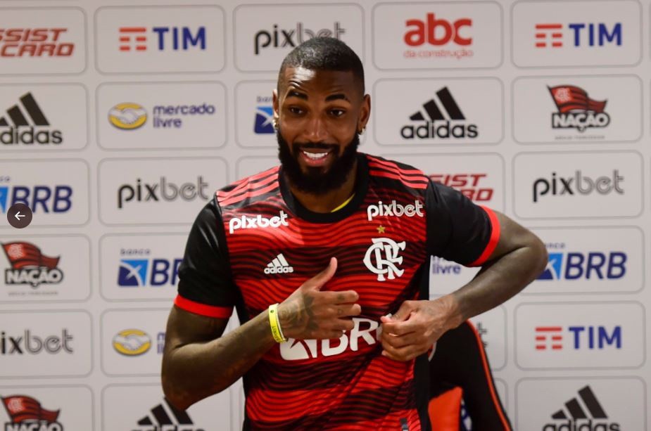 Gerson é apresentado como novo volante do Flamengo