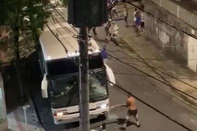Ônibus estava no entorno do Independência