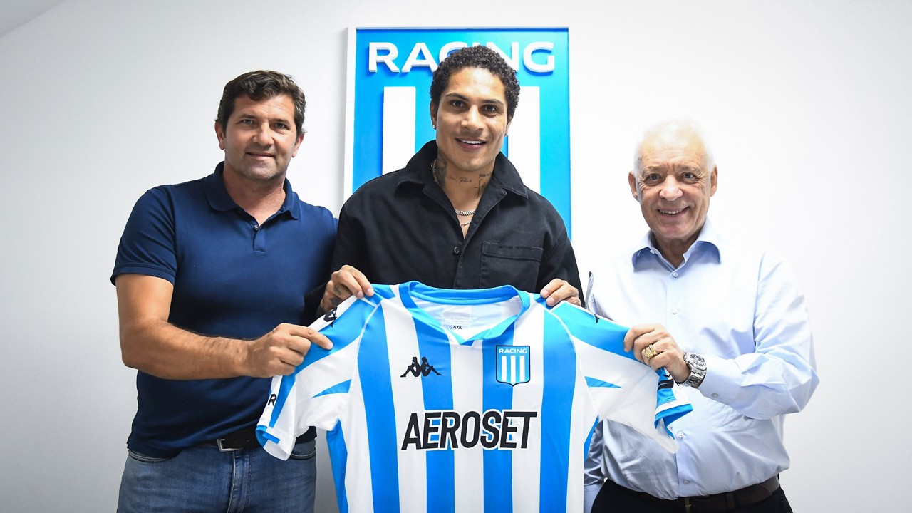 Aos 39 anos, Paolo Guerrero vestirá a camisa do Racing