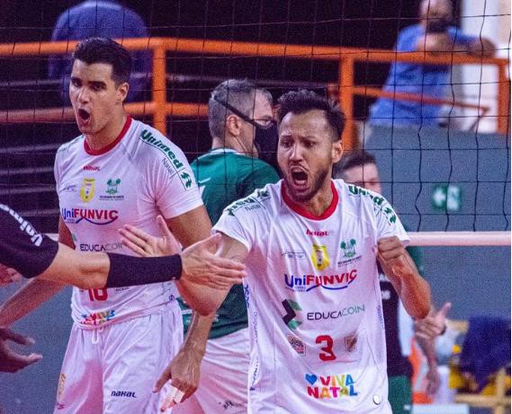 Índio está com 32 anos e tem longa carreira no voleibol