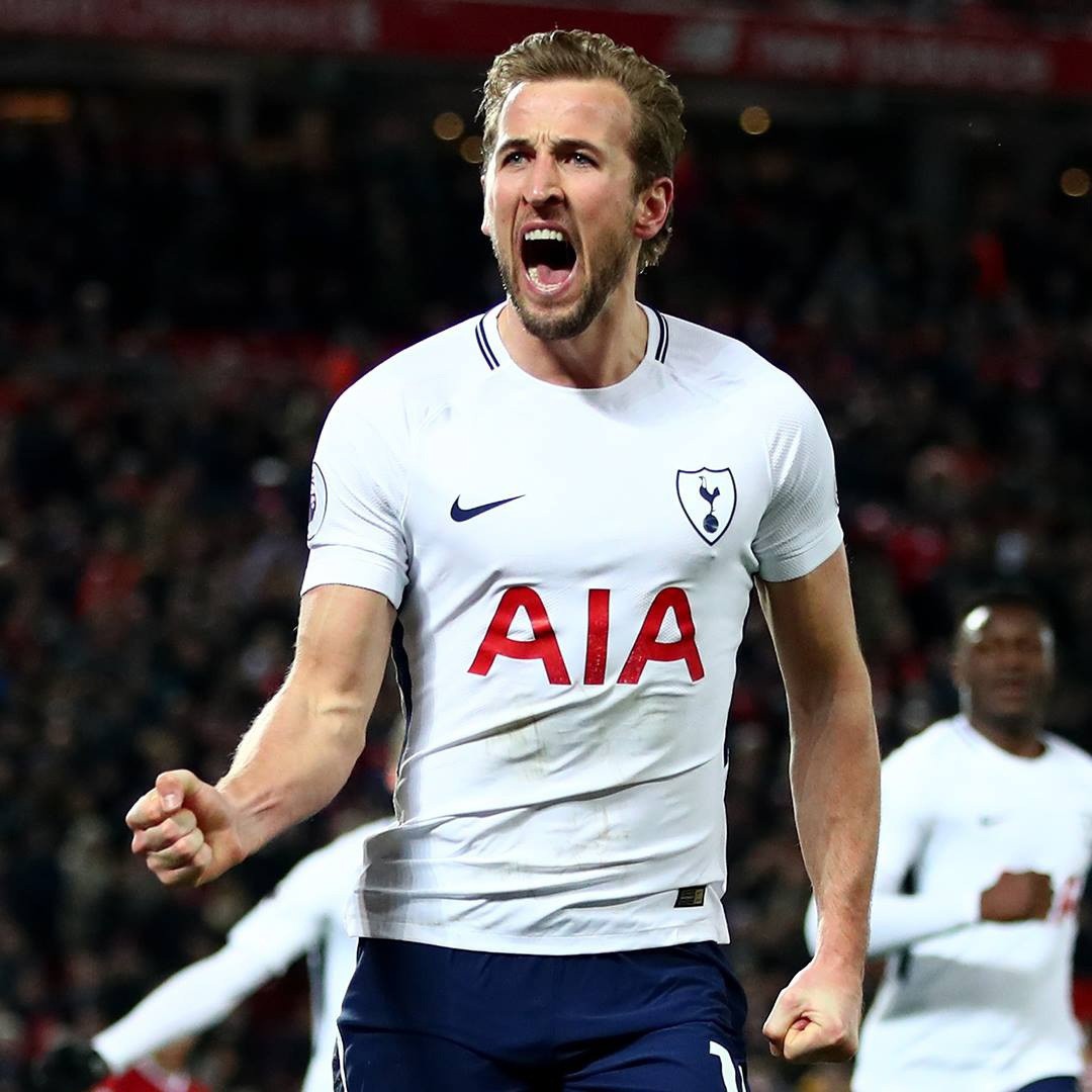 Harry Kane converteu a cobrança no canto esquerdo e o Tottenham arrancou um empate emocionante em Anfield 
