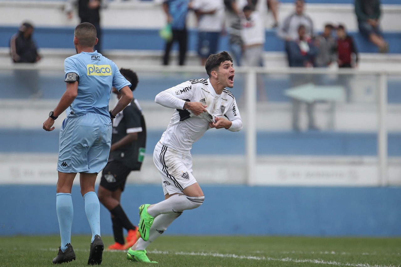 Atacante Isaac, de 18 anos, é destaque do Galinho na Copinha 2023