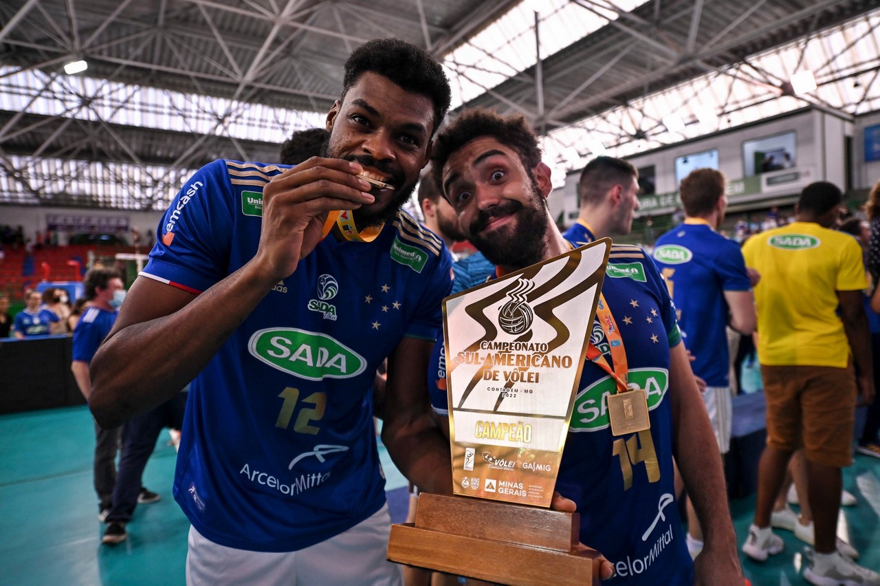 Cachopa e Isac deixam legado vencedor no clube mineiro