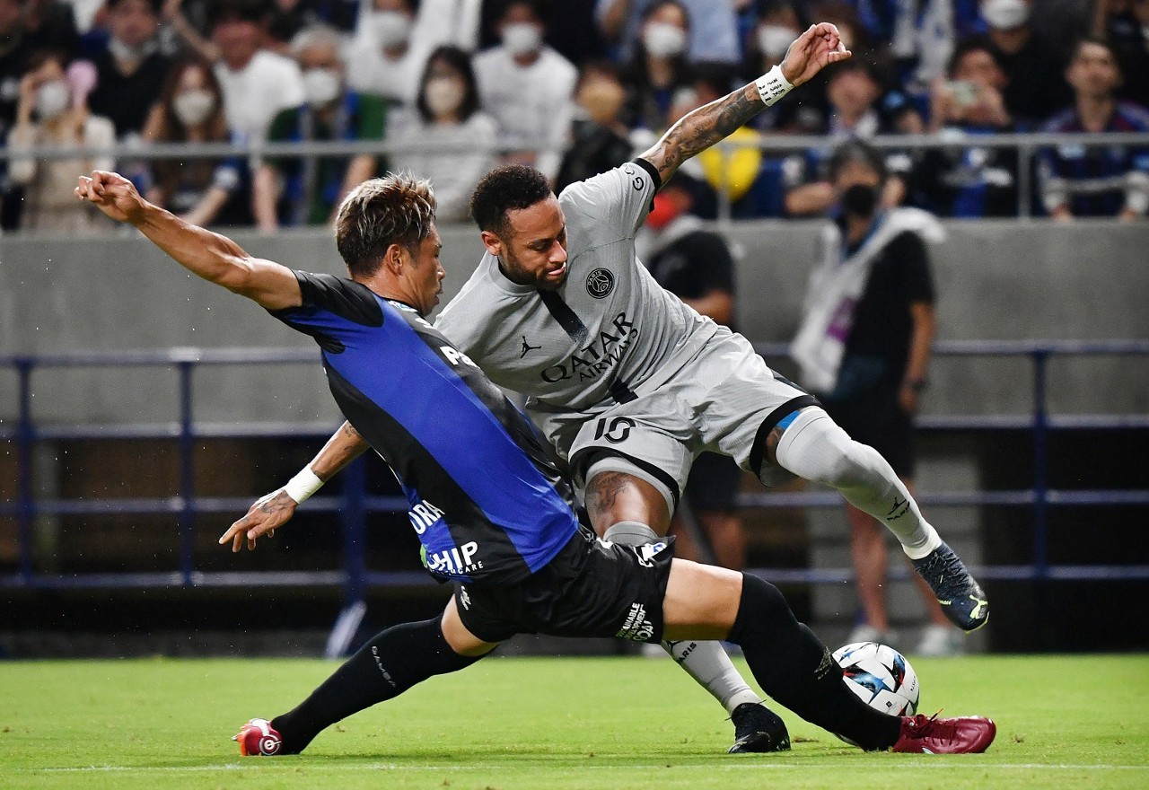 PSG, de Neymar, ganhou de 6 a 2 do Gamba Osaka, do Japão