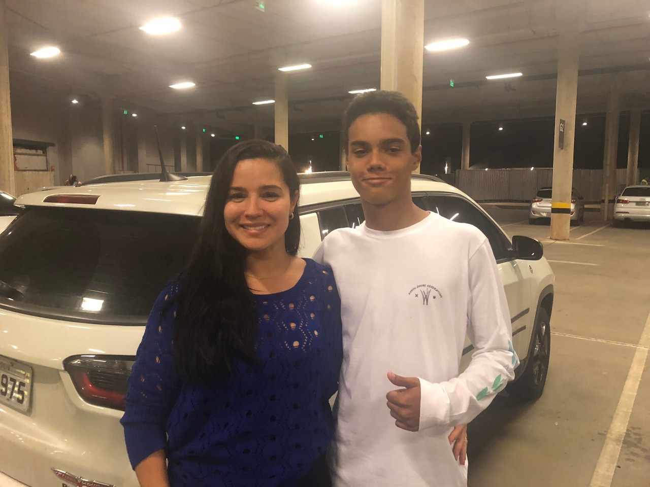 João Mendes, com a mãe Janaína Natielle, acompanharam a classificação do Cruzeiro sobre o Santos, pela Copa do Brasil