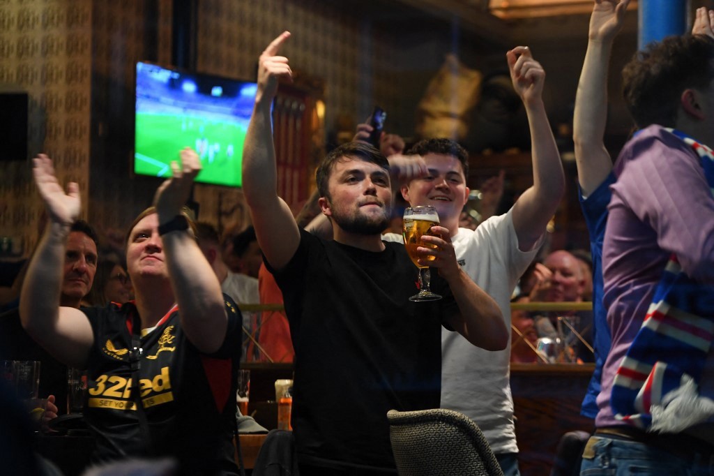 Temporada europeia vai chegando ao final, e tensão dos torcedores aumenta