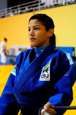 Campeã olímpica, agora Sarah Menezes tem nova caminhada, à beira dos tatames