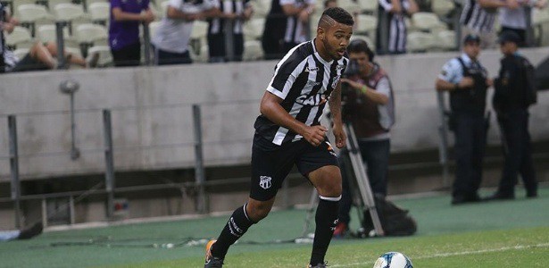 Juninho teve sua não contratação pelo Corinthians cercada de polêmica por conta do caso de agressão a uma ex-namorada