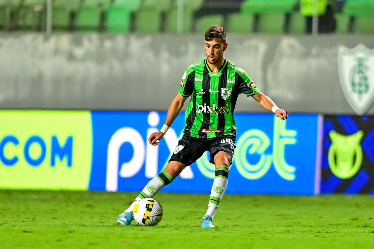 Pedrinho marcou cinco gols com a camisa do América